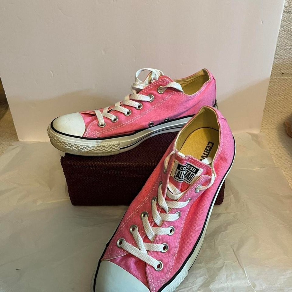 Chuck Taylor All Star Sneakers Women 9 Pink Streetwear Minimalist Skateboard